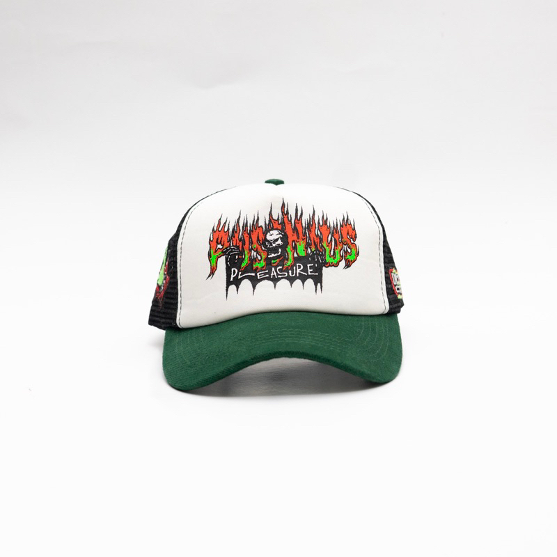 FLAMING SKULL (TRUCKER HAT)